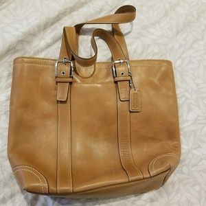 Authentic Coach Hampton Camel Brown Leather Bag